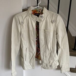 Women’s Vintage Leather Jacket